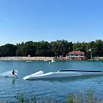Mit Drei Schlafzimmern Naehe Freizeitpark Schloss Dankern Dankernsee הארן